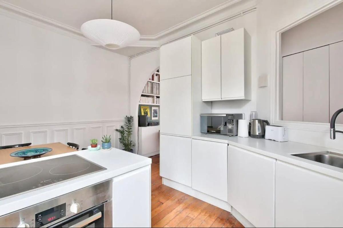 Appartement Superbe Place Republique Parijs